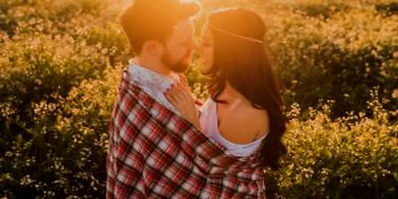How to React on Your First Date with Your Online Hookup